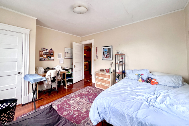 Bedroom - 4 Bed 2 Bath - Close to Campus / Shuttle / Train Apartments
