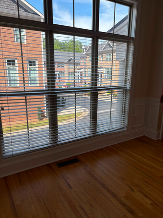 Sunlight Windows - 3/4 Townhouse