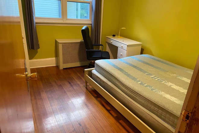Bedroom - One fully furnished room in 3b1b right next to campus Apartments