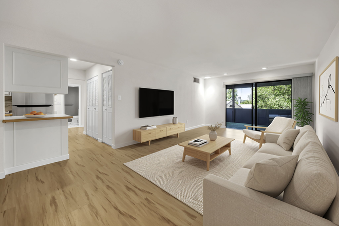 Living room Left corner natural solar tube lighting - CLOSE  to CU, Dairy, & NAROPA plus Pearl or  29th Street MALLS=>.SUNDANCE VENUES! Condo