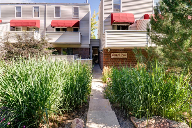 1111 Maxwell #101 Exterior - 1111 Maxwell #101 Apartments