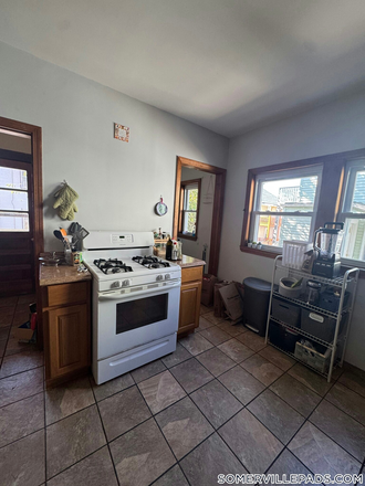 . - Sunset Road Somerville 4 bed apartment available June 2026!