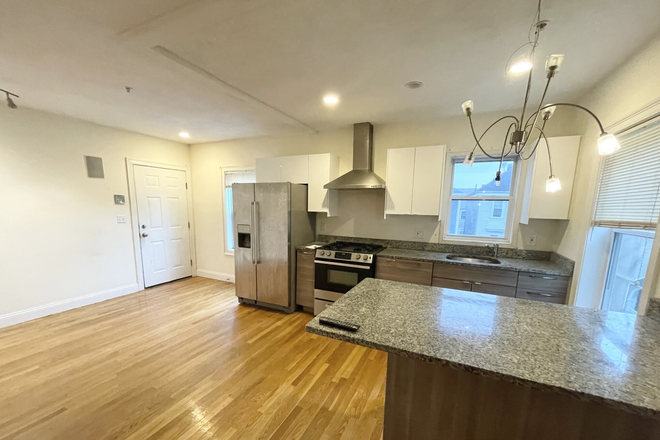 LIVING - 4 BED/1 BATH AVAIL. 9/1/26! Apartments
