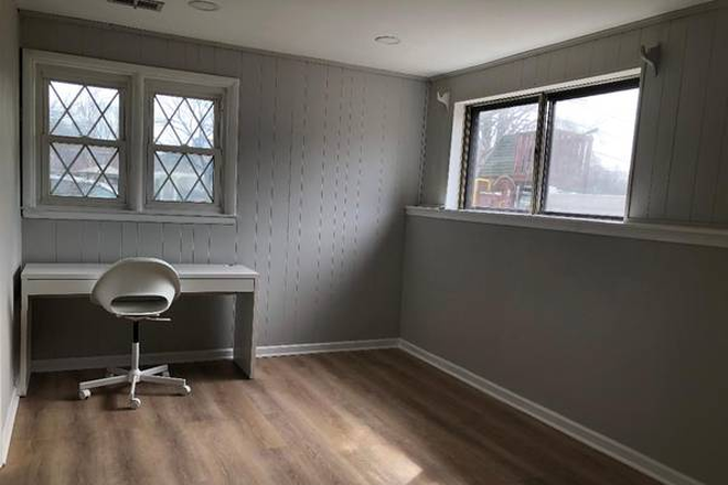 bedroom - $750 Beautiful Bedroom with Private Bathroom in Renovated SFH near UMD