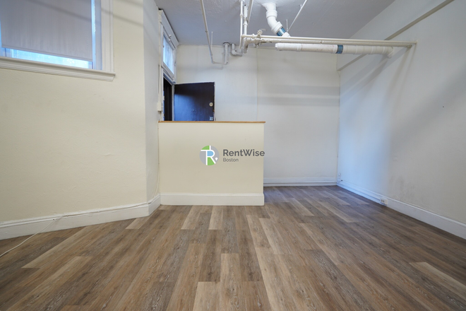 1 - AVAIL NOW-Spacious Fenway Basement 1 bed, H/HW inc, NO FEE!