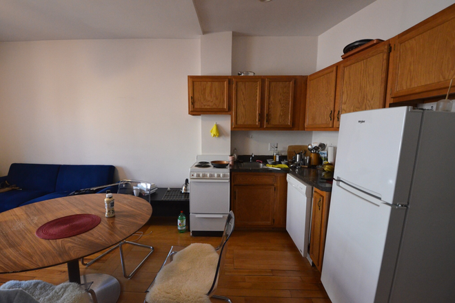 Kitchen - Spacious 1-bed on Symphony Rd! Available 9/1/25 Apartments