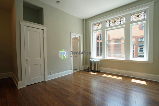 Studio - AVAIL DEC or NOV 1st  – Prime Fenway Studio, 1 Bed Split & 2 Beds! H/HW Inc. Student OK Apartments