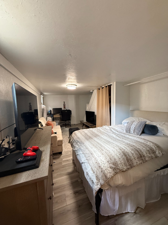 Bedroom #1Bedroom #1 - 1034 Pleasant Street Apartments