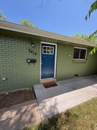Exterior - ISO Roommate for 2 bed/1 bath in Whittier Neighborhood