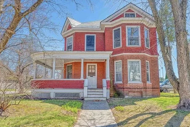 Outside Street View - 3 Bedroom house close to UVM Campus