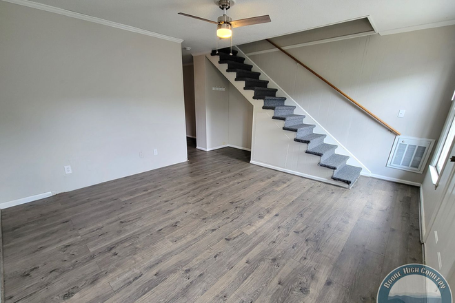 Photo - 243 Bamboo Road Apartments