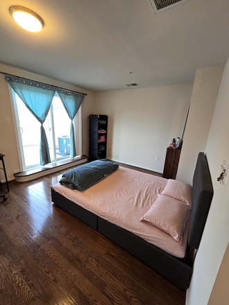 bedroom - 🌞 Summer Sublease Available (May 18 – July 31'26) | Fully Furnished Private Room with Balcony