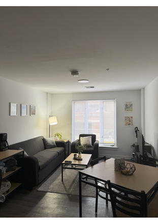 Living Room - South Campus Commons 1 Apartments