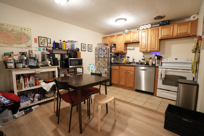 1 - SEPT 2026-Fantastic Longwood 1 bed in GREAT location! No Broker Fees! 1 Month Free! Apartments