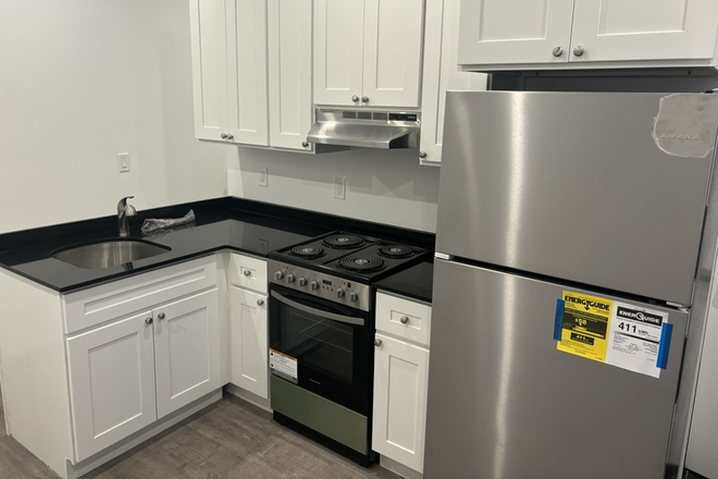Kitchen - Room Available in 4 Bed! Available 9/1/26! Apartments