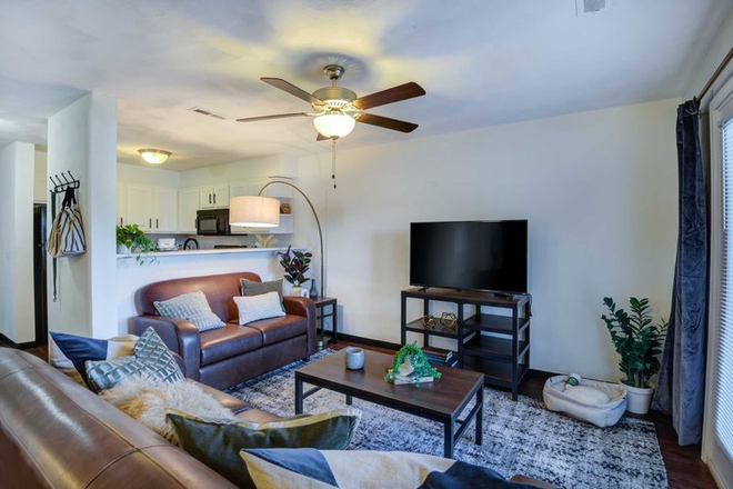 Living room - Arcadia Harrisonburg Bonus: first 3 months already paid! Apartments