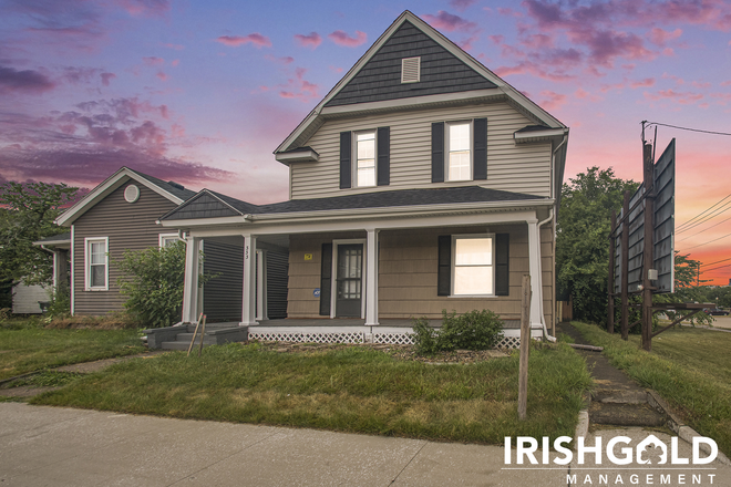 Front - 333 N Hill St - Fully Furnished!