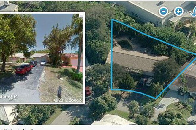  - House with a pool in walking distance to school