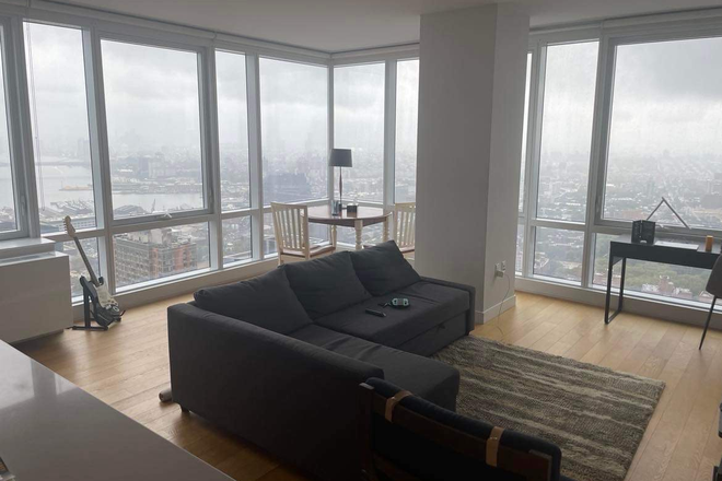 Living Room - SHARED BEDROOM 3 Bed 2 Bath Penthouse next to NYU Tandon
