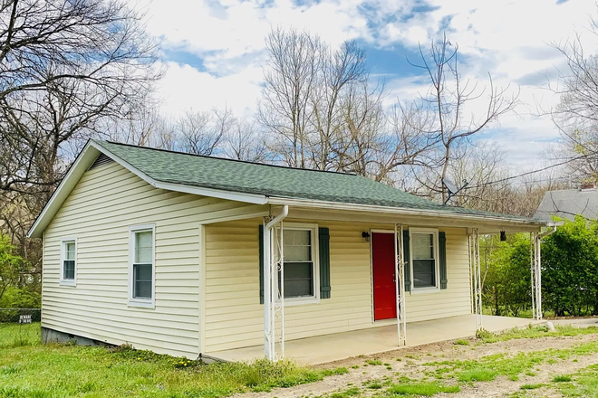 Outside Front door - 2BR/1BA Modern/Classical near UT and Downtown