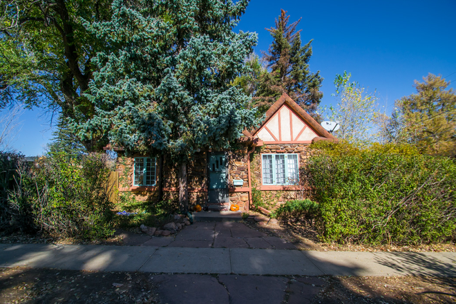 905 Euclid Avenue Exterior - 905 Euclid Avenue Apartments