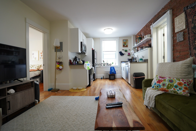 1 - SEPT 2026-Gorgeous Brookline Village 2 bed. H/HW inc-No Fee! Apartments