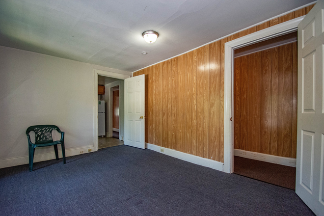 231 Apt 4 Bedroom - 2 & 4 person apartments available June 15th, 2026