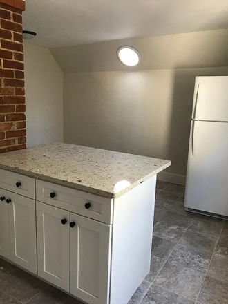 Kitchen - Stunning One Bedroom Apartment in Downtown Amherst
