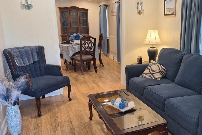 Living room - G & L Lodge House