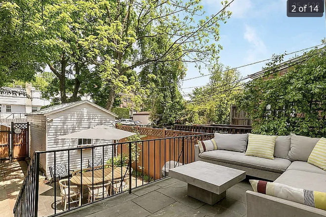 back patio area - 4BR townhome in burleith, great outdoor space and 0.2 miles from Wisconsin avenue/Georgeto
