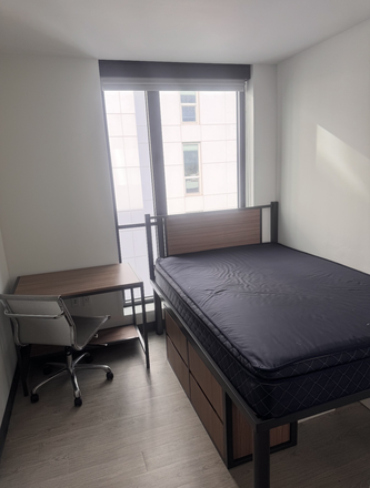 Bedroom and Desk - Lightview Apartment near Campus