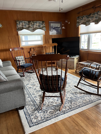 LR - 4 Arbeth Ave Wakefield RI House