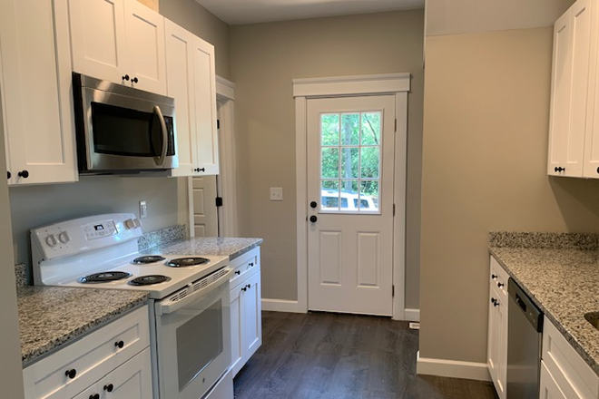 Kitchen - Duplex **3 Bedroom ** 3 Bathroom** 1 Mile From Campus**Steps From Cat Bus Duplex