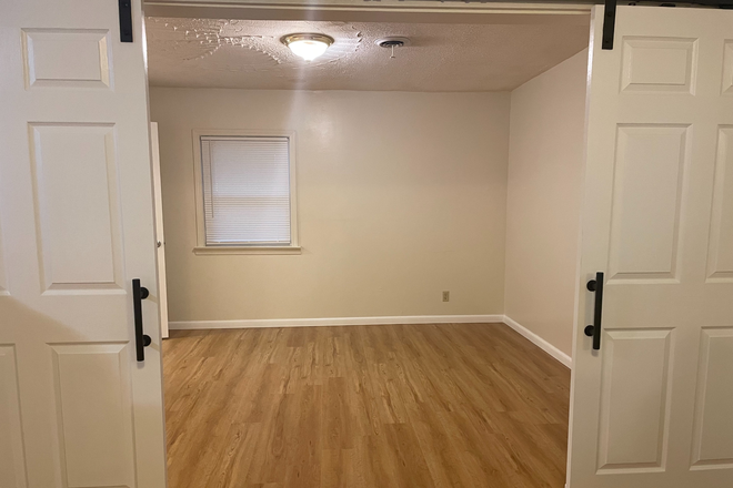 bedroom - 400 Harriet Tubman House