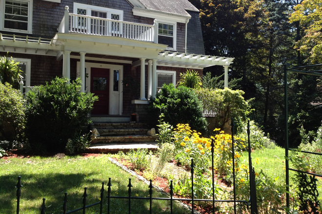 16 Campus Avenue - Private rooms just off campus at 16 Campus Avenue