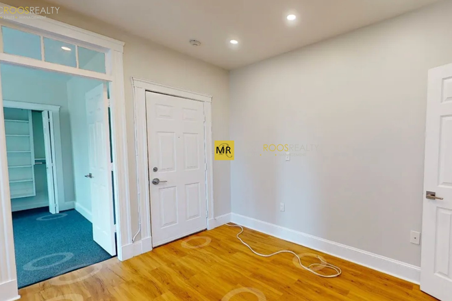 Call or text Arezou at 617-584-7817 - Top floor true 2 bedroom in the heart of Kenmore Square with no Broker fee!!!! Apartments