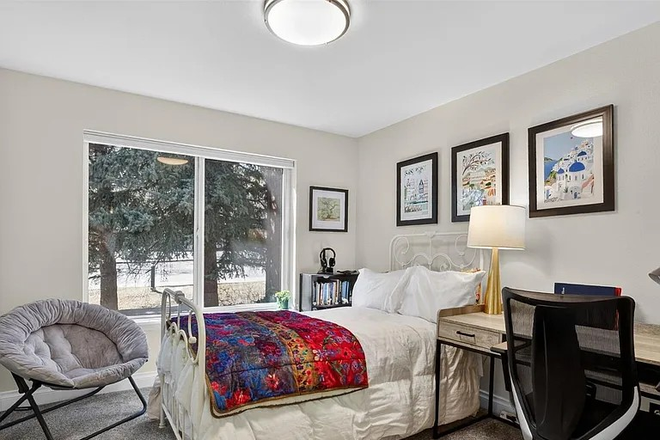 Bedroom - Private Bedroom & Bathroom (Shared Condo) - 1350/Month - Utilities Included - Central Boulder