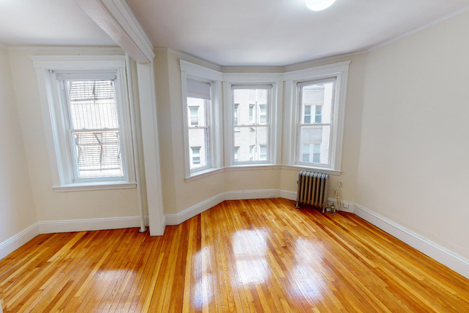 Call NOW for showings! 617-236-8550 - BOYLSTON ST - *NO FEE* UNIQUE ALCOVE STUDIO W/ BAY WINDOW, H&HW INC, LNDRY IN BLDNG *AVAIL NOW* Apartments