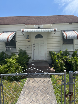 exterior - Newly renovated 2/1 near everything. House