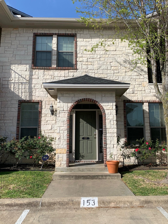 Front Door - Gateway Villas Condo off University Close to both Texas A&M and Blinn