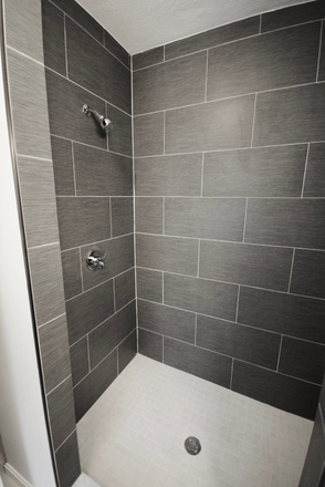 3 - Sept 2026, Fantastic 4 bed/2 bath,  Cats Friendly, Yard, No Fee Apartments