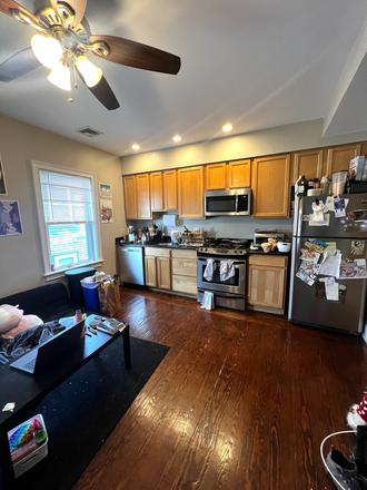 Kitchen - Renovated 4 bedroom with tons of natural sunlight on Hillside Street! Apartments