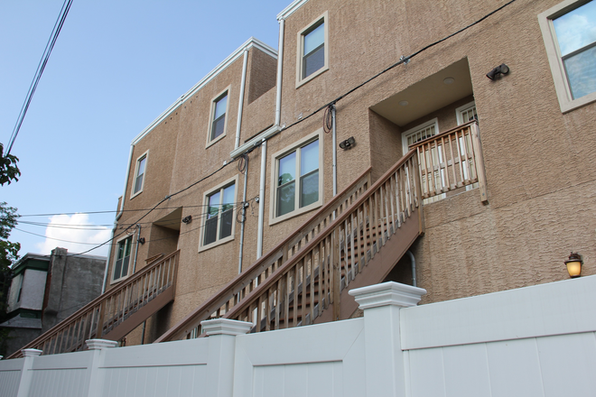 rear of building - One or Two More Roommates needed! Apartments