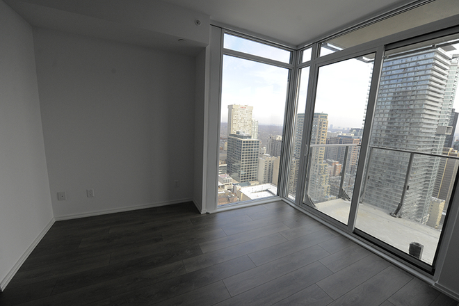 Studio - Yonge-Bloor Studio for Rent