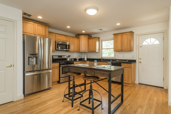 Call NOW for showings! 617-236-8550 - EUTAW ST - 3 FLR 3BR TOWNHOUSE W/ 2.5 BATH, EIK, DW, LNDRY IN UNIT, YARD & PATIO FOR *1/1/2026*