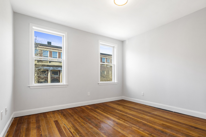 Bedroom - **NO BROKER FEE*** Gorgeous4 Bed / 1 Bath - Available 9/1/26!! Apartments