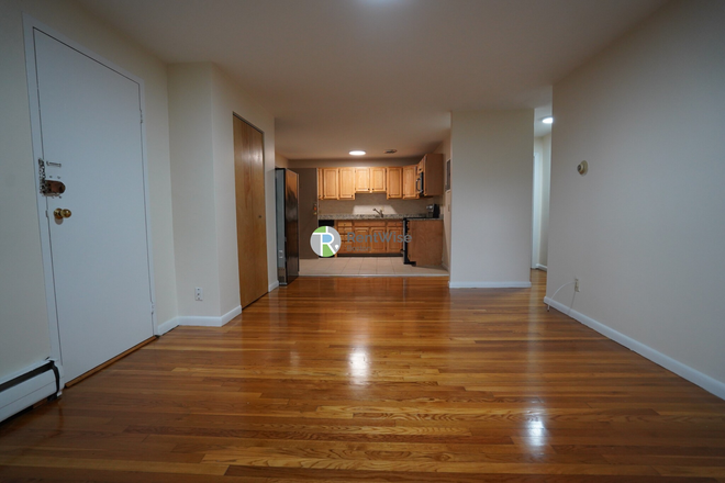 1 - SEPT 2026-Gorgeous 2 bed on Babcock, H/HW inc. No Broker Fee! Apartments