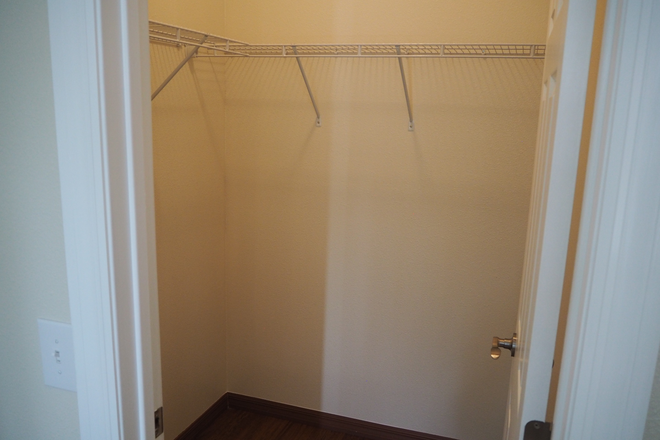 Walk in closet. - CLEAN AND CONVENIENCE House