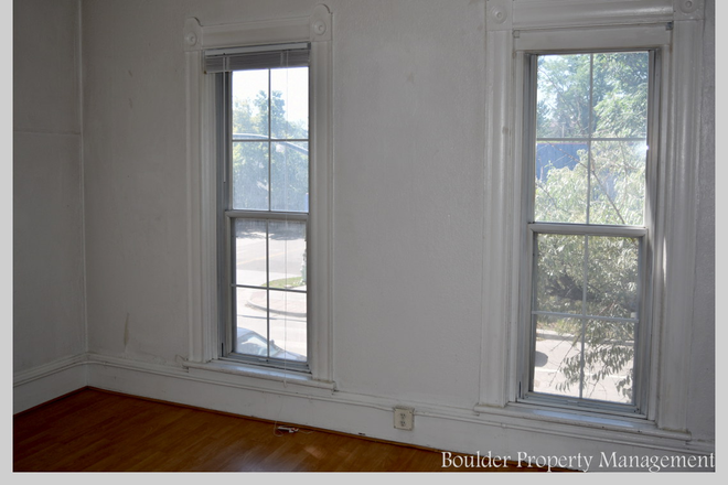 1843 - 1843 Arapahoe Ave (1BR/1BA) Duplex