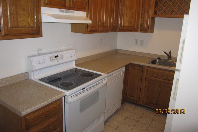 Call NOW for showings! 617-236-8550 - HEMENWAY ST - 1BR CONDO SPLIT FOR 2 PPL AVAIL *9/1/2025* IN SYMPHONY W/ IN UNIT LNDRY, CNTRL A/C